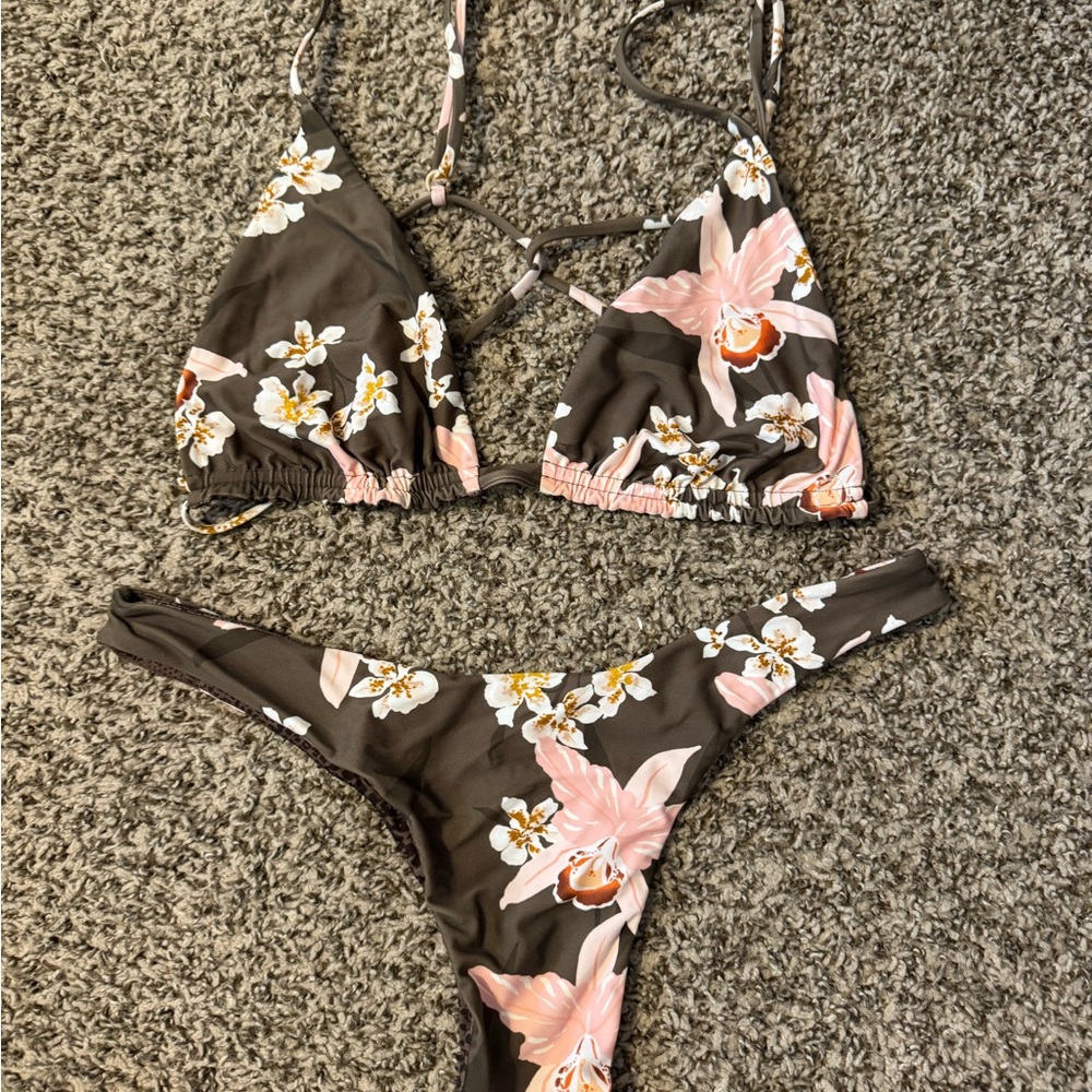 Acacia Hilo set